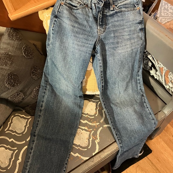 Women’s Old Navy Jeans Size 2 - Picture 4 of 8